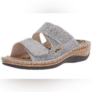 Propét Women's Wide Fit Joelle Slide Sandal Size 9.5